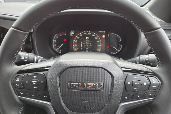 2026 Isuzu MU-X RJ X-TERRAIN SUV Image 13