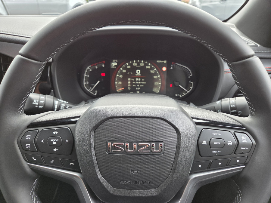 2026 Isuzu MU-X RJ X-TERRAIN SUV Image 13