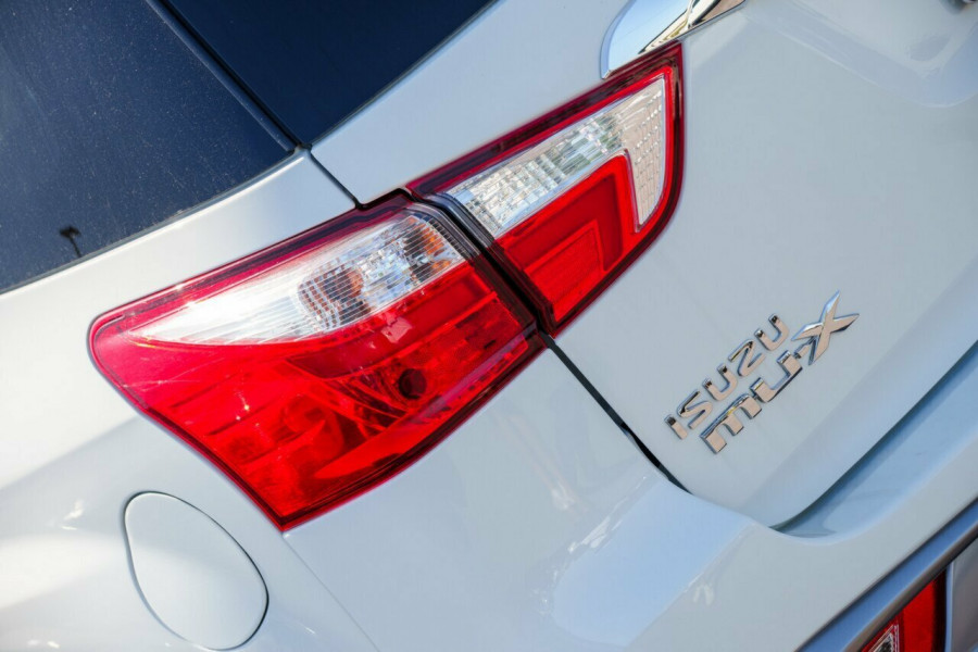 2021 Isuzu MU-X RJ LS-U SUV Image 7