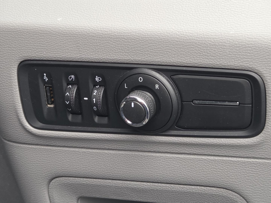 2023 LDV Deliver 9  LWB Van Image 18