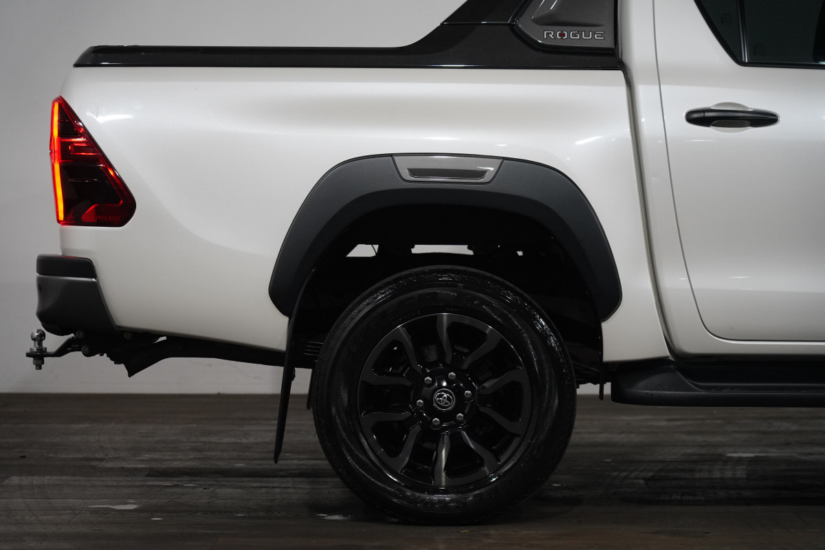 2020 Toyota HiLux Rogue (4x4) Ute Image 6