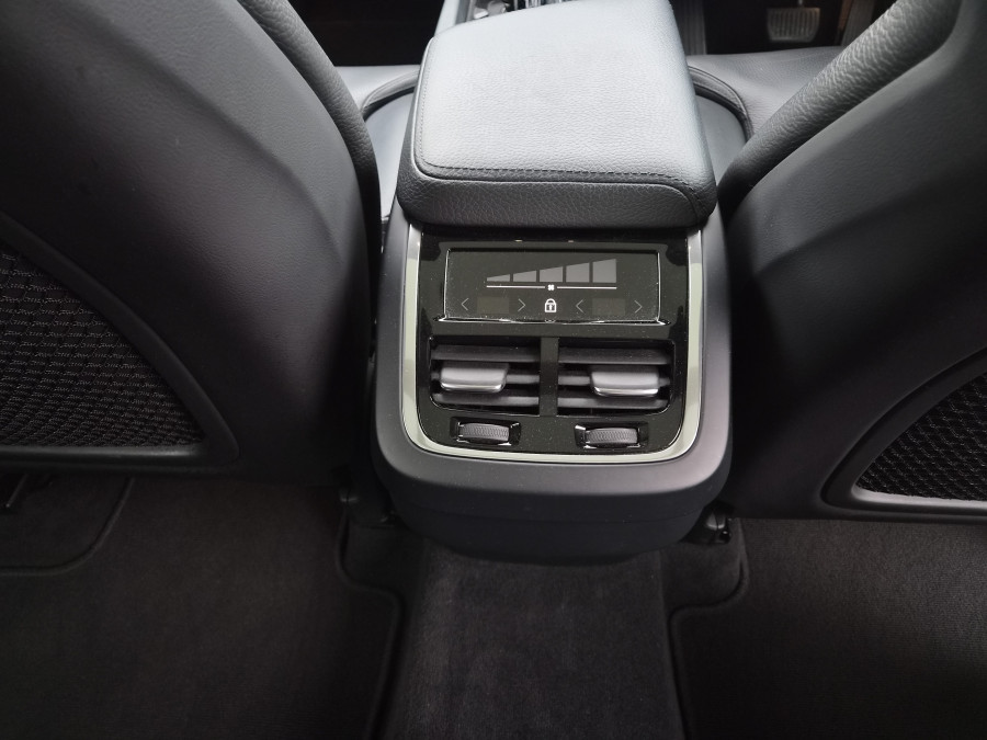 2018 Volvo XC60 UZ D4 Inscription SUV Image 10