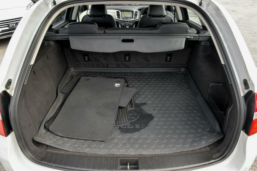 2015 MY16 Holden Calais VF V Wagon Image 20