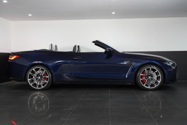 2022 BMW M4 Competition Xdrive Convertible Image 11