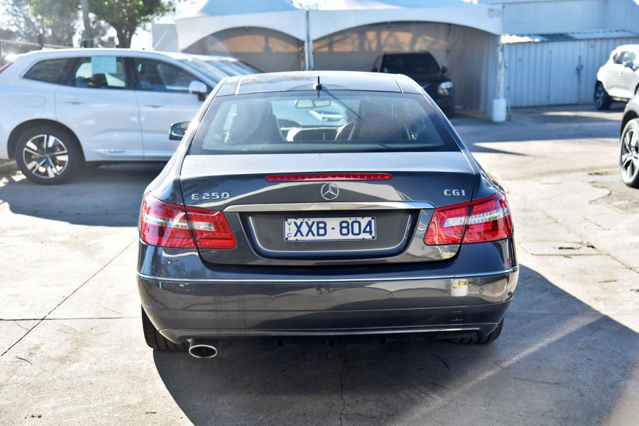 2010 Mercedes-Benz E-Class C207 E250 CGI Elegance Coupe Image 5