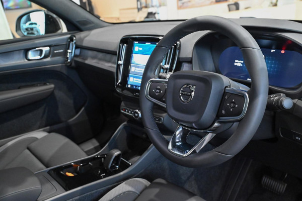 2023 MY24 Volvo C40  Recharge Twin SUV Image 5