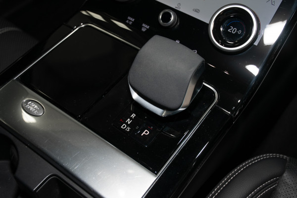 2023 Land Rover Range Rover Velar L560 P250 R-Dynamic SE SUV image 17