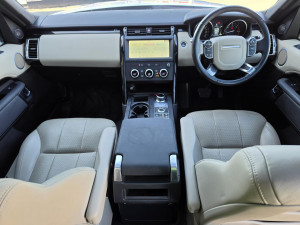 2018 Land Rover Discovery Series 5 SE SUV