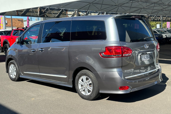 2018 LDV G10 Executive Wagon Image 5