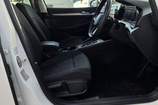 2023 Volkswagen Golf 8 110TSI Life Hatch Image 15
