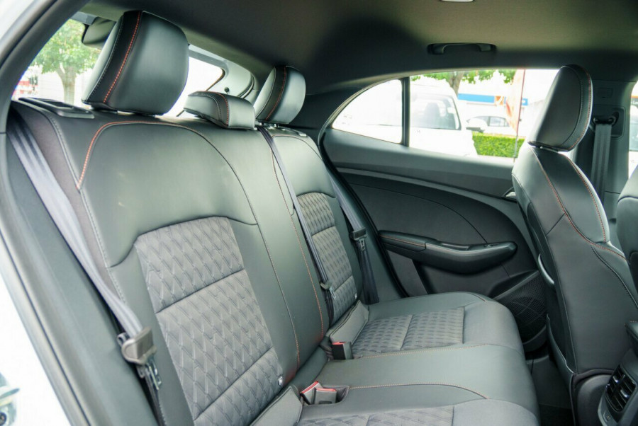 2024 MY24.5 MG MG3 ZP22 Essence Hybrid+ Hatch Image 9