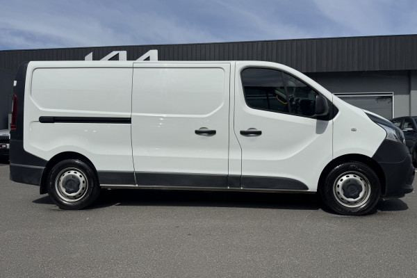 2022 Mitsubishi Express SN GLX+ Van Image 5