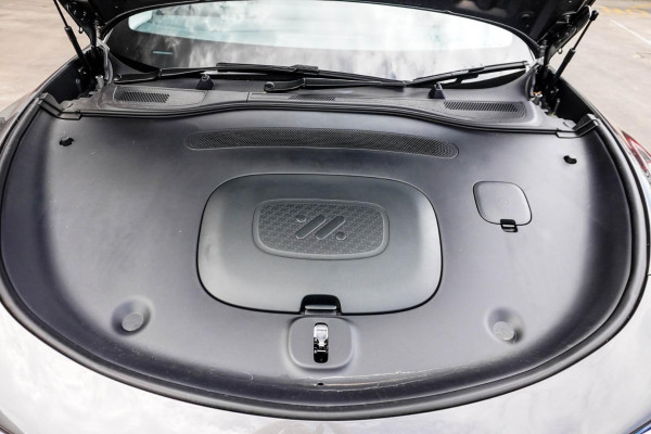 2025 MG IM5 P12L Performance Hatch Image 13