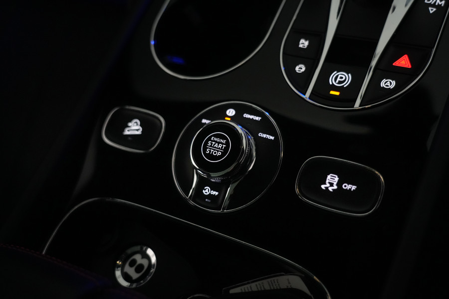 2024 Bentley Bentayga V8 SUV Image 24
