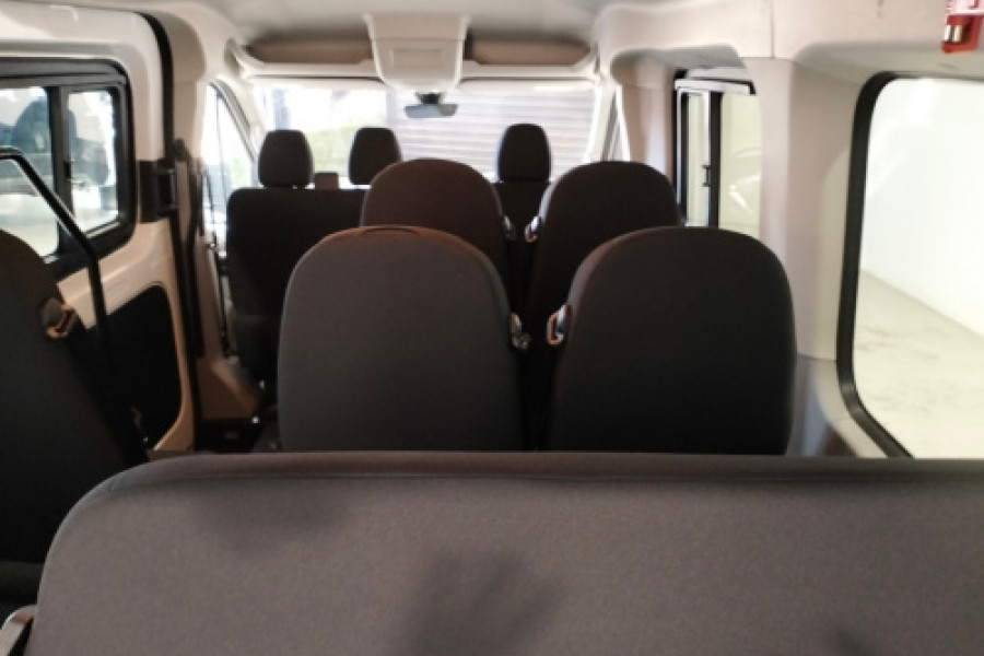 2024 LDV Deliver 9  11-Seat Bus Image 12