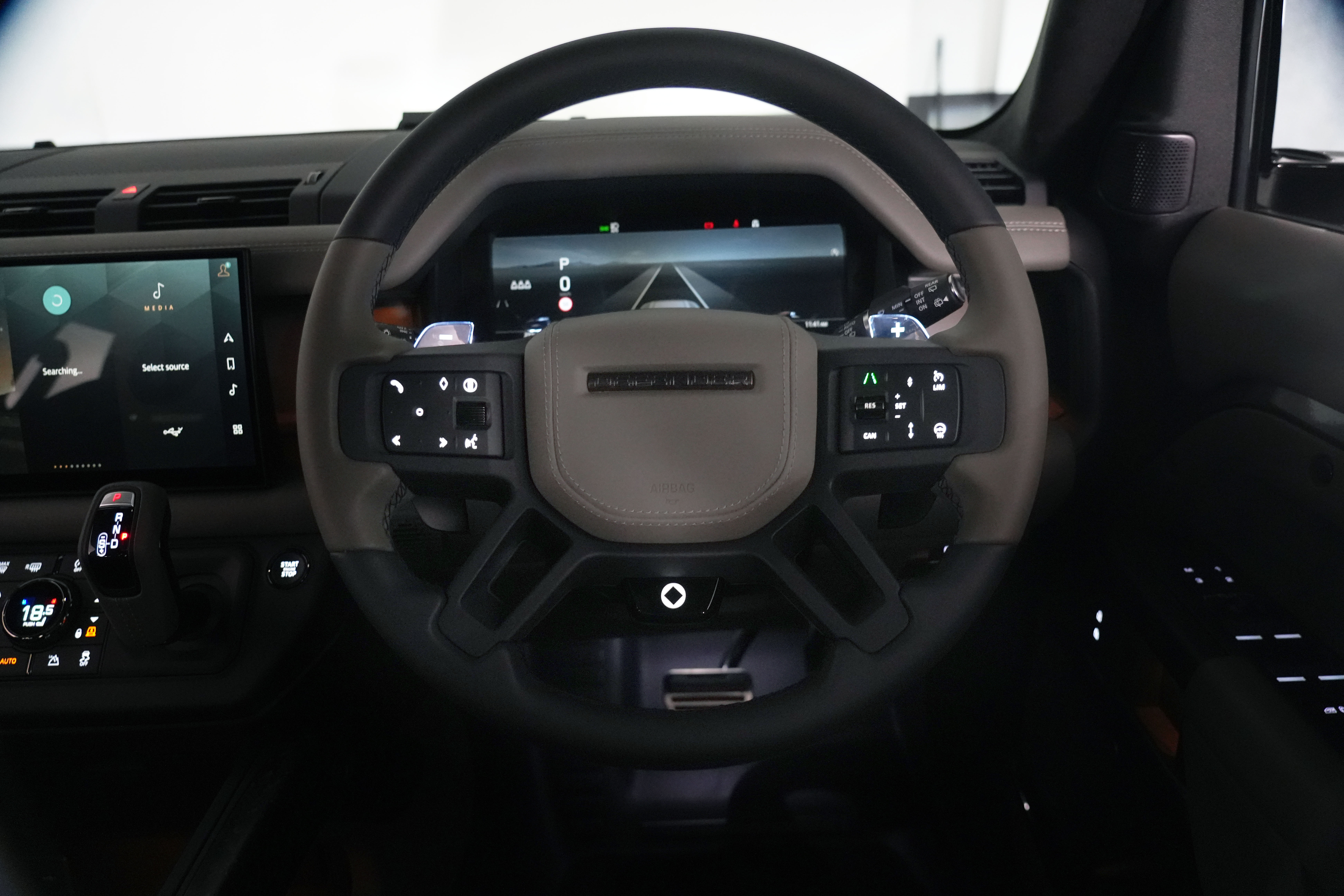 2025 Land Rover Defender L663 110 P635 OCTA SUV Image 37