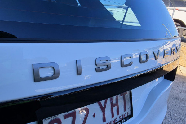 2018 Land Rover Discovery Series 5 SE SUV Image 14