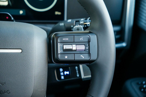 2025 Hyundai Santa Fe MX5.V1 Hybrid SUV Image 13