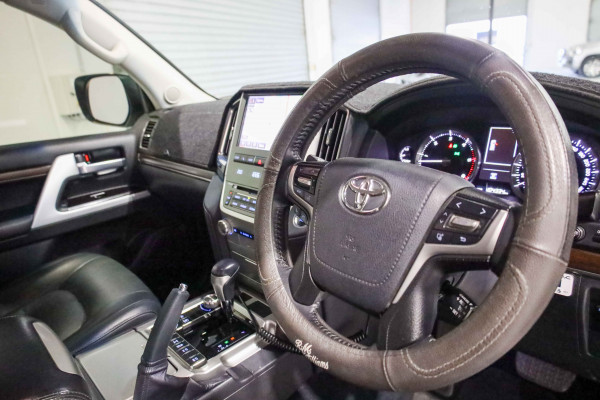 2016 Toyota Landcruiser VDJ200R VX Wagon Image 5