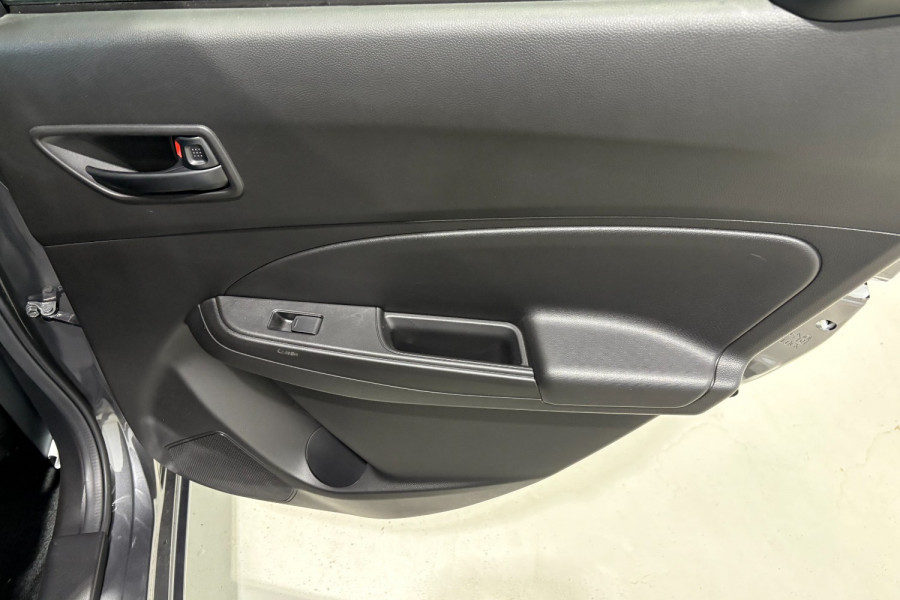 2023 Suzuki Swift AZ Series II GL Shadow Hatch Image 17