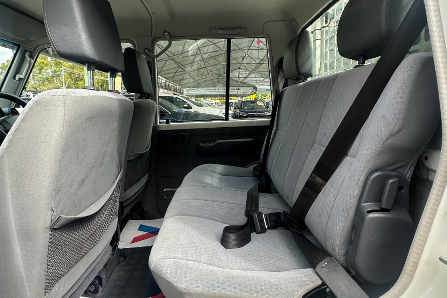 2020 Toyota LandCruiser VDJ79R GXL Double-Cab Cab-Chassis Image 11