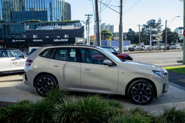 2025 BMW X3 G45 20 xDrive SUV image 7