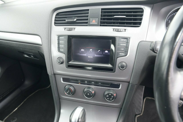 2014 Volkswagen Golf 90TSI DSG 11 of 19