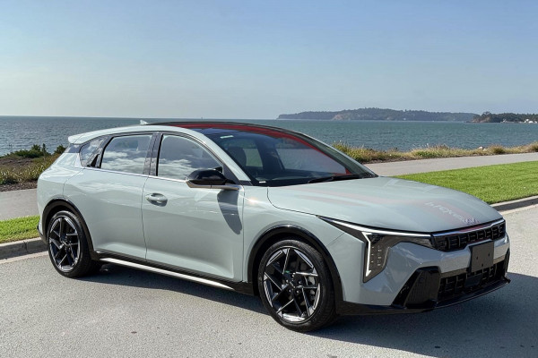 2025 MY26 Kia K4 CL4m GT-Line Hatch Image 1