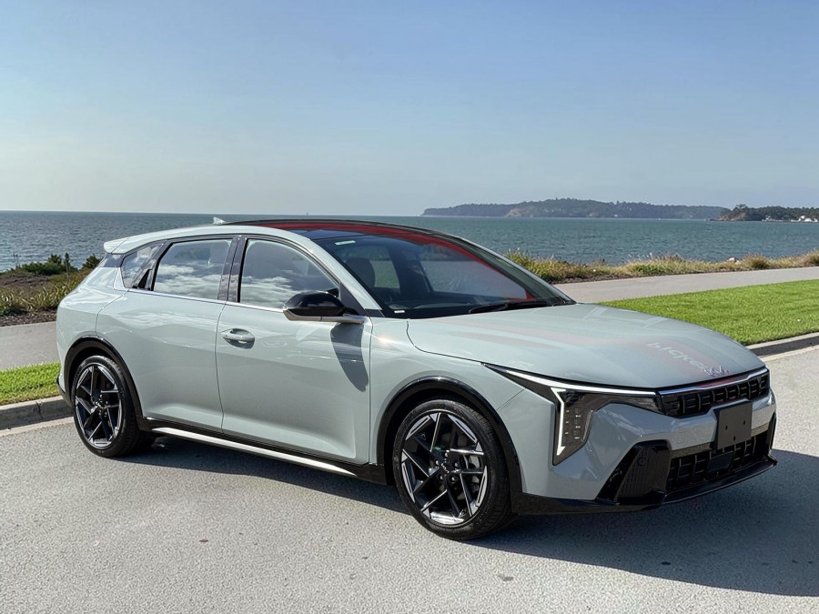 2025 MY26 Kia K4 CL4m GT-Line Hatch Image 1