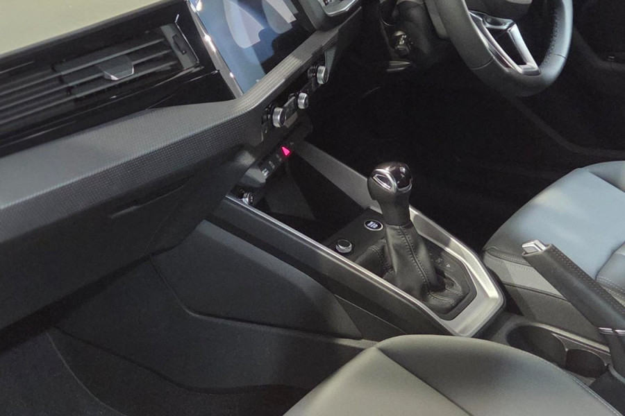 2025 Audi A1 GB 40 TFSI S line Hatch