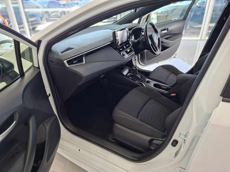 2022 Toyota Corolla ZWE219R  SX Hybrid Hatch Image 12