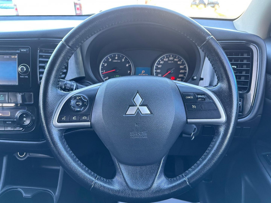2012 MY13 Mitsubishi Outlander ZJ ES SUV Image 15