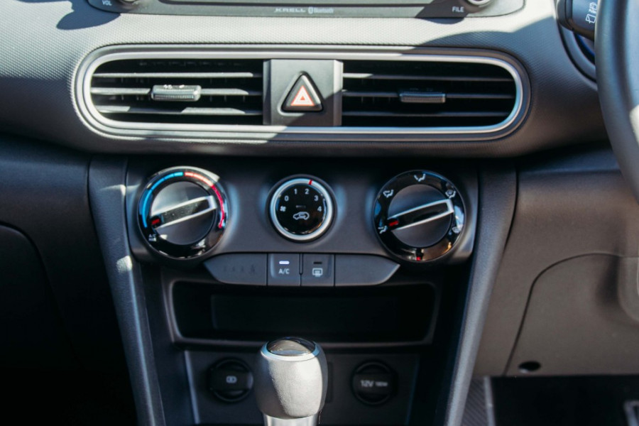 2018 MY19 Hyundai KONA OS.2 Active SUV Image 26