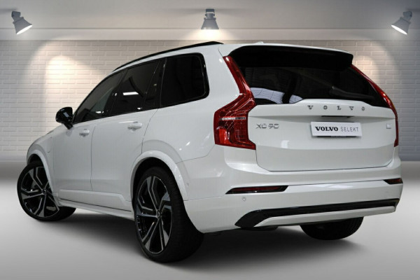 2024 Volvo XC90 L Series Recharge Ultimate T8 Plug-In Hybrid SUV Image 2