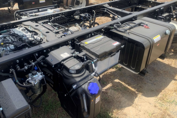 2026 Isuzu  NQR 88/80-190 AM D45 Cab Chassis Image 5