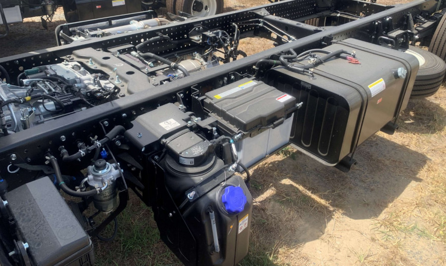 2026 Isuzu  NQR 88/80-190 AM D45 Cab Chassis Image 5