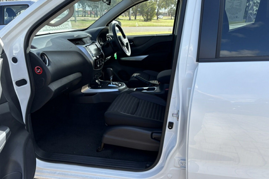 2024 MY25 Nissan Navara D23 ST Ute Image 6