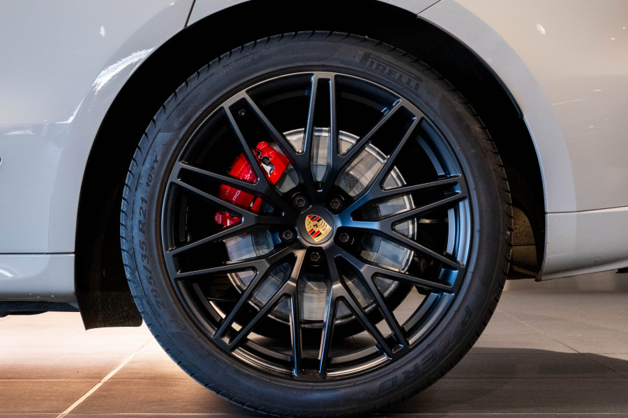 2022 MY23 Porsche Macan 95B GTS SUV