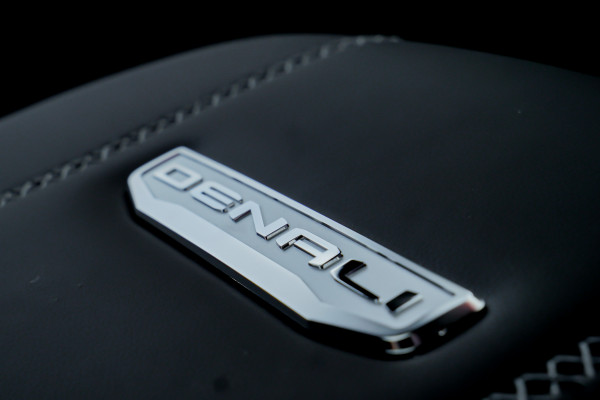 2025 GMC Yukon  Denali Wagon Image 44