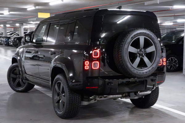 2026 Land Rover Defender L663 110 D350 X-Dynamic SE SUV image 2