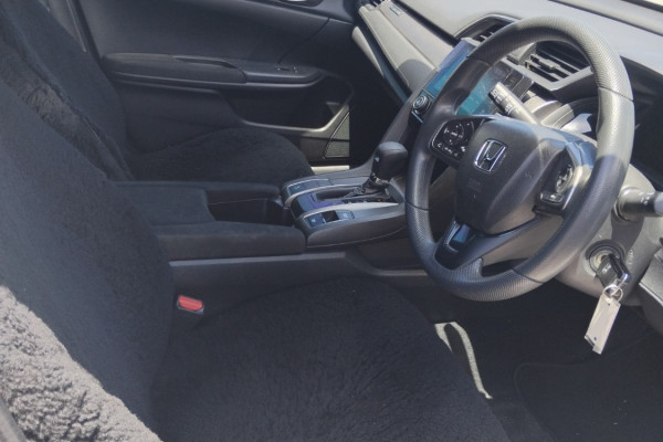 2019 Honda Civic 10th Gen VTi Hatch Image 11