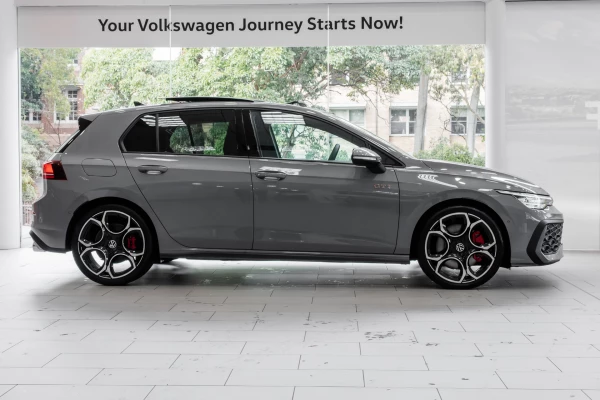 2025 Volkswagen Golf 8.5 GTI Hatch Image 3