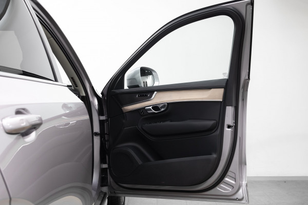 2026 Volvo XC90 L Series B5 AWD Plus SUV Image 9
