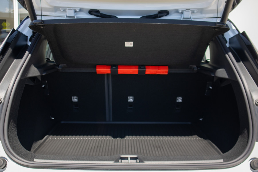 2025 Volvo EX30  Single Motor Extended Range Plus SUV Image 18