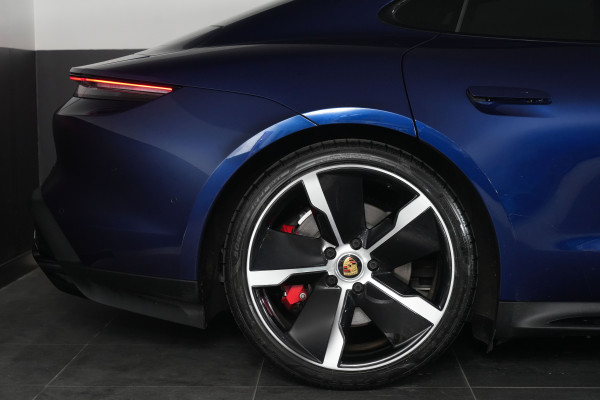 2023 Porsche Taycan GTS Coupe Image 26