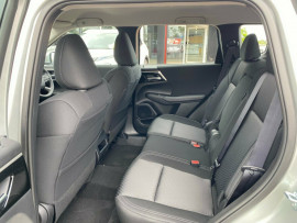 2024 Mitsubishi Outlander ZM ES SUV image 13