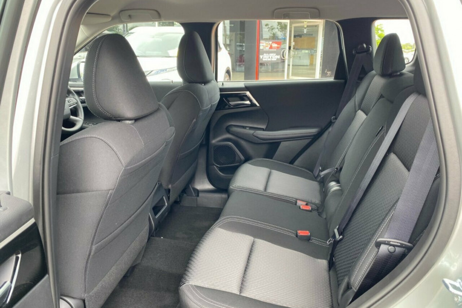 2024 Mitsubishi Outlander ZM ES SUV