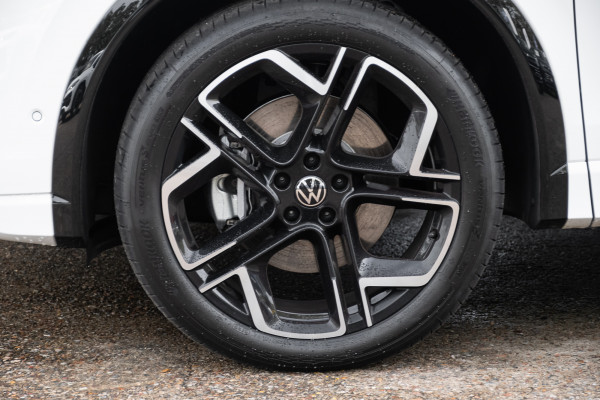 2026 Volkswagen Tiguan CT 200TSI eHybrid R-Line SUV image 26