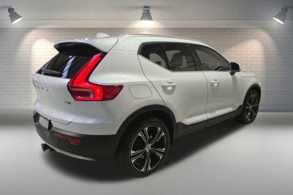 2022 Volvo XC40 XZ T4 Inscription SUV Image 7