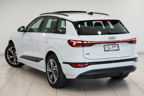 2026 Audi Q6 e-tron SUV image 2